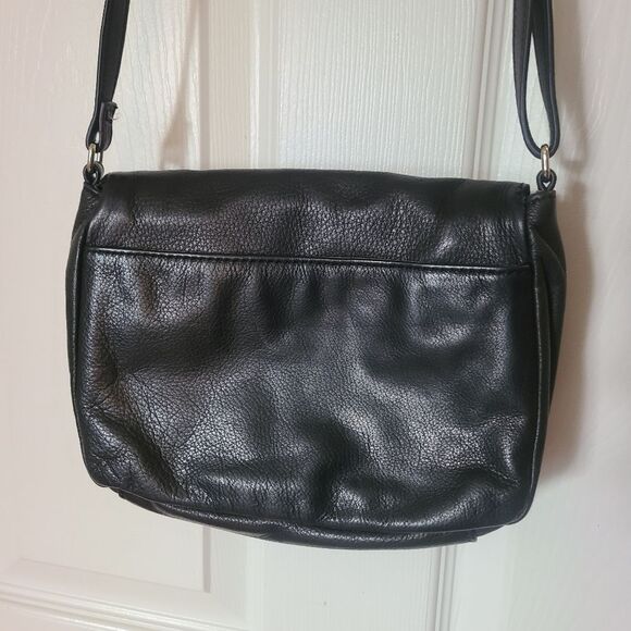 margot preston soft black genuine pebbled leather flap over crossbody bag - Picture 3 of 10